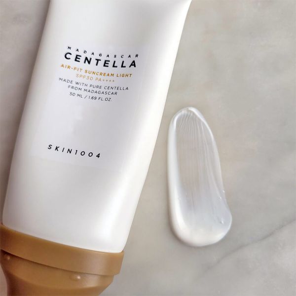 SKIN1004 Madagascar Centella Air-Fit Suncream Light SPF30 PA++++ Сонцезахисний крем із центелою