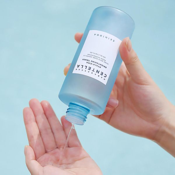 SKIN1004 Madagascar Centella Hyalu-Cica Brightening Toner Зволожуючий тонік для вирівнювання тону